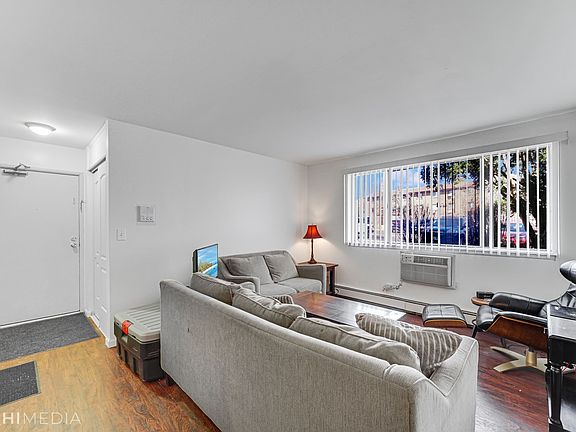 3rd image of 1471 N Winslowe Dr Unit 101