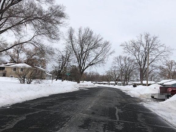 5th image of 10981 Quincy Blvd NE