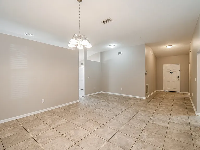 10304 Normanwood Ct — Photo 6