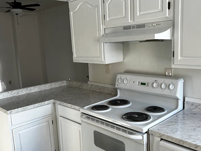1329 Walnut Dr — Photo 7