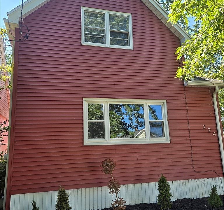 1st image of 224 Medina St