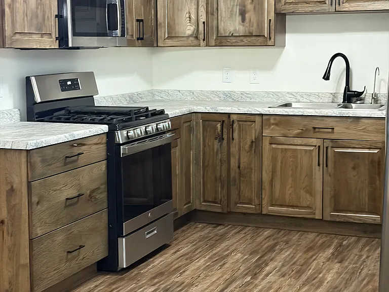 3910 Highland View Dr — Photo 5