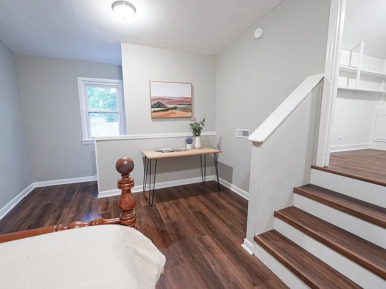 Janie Ave — Photo 17