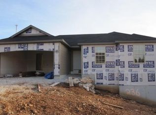 1206 W Robin St, Ozark, MO 65721