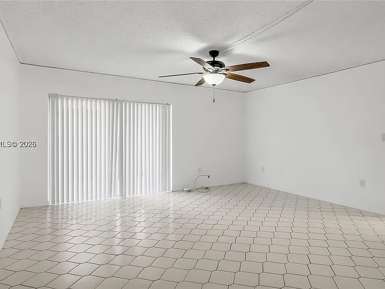 7231 Miami Lakes Dr #C5 — Photo 2