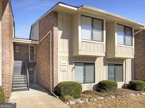2064 Powers Ferry Trce SE, Marietta, GA 30067