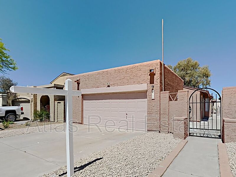1st image of 1110 E Wahalla Ln