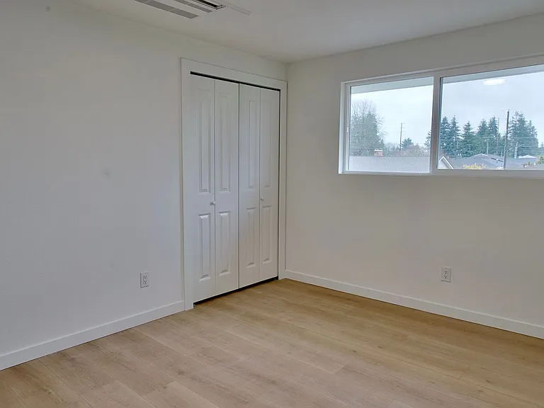 1421 N Highland St — Photo 13