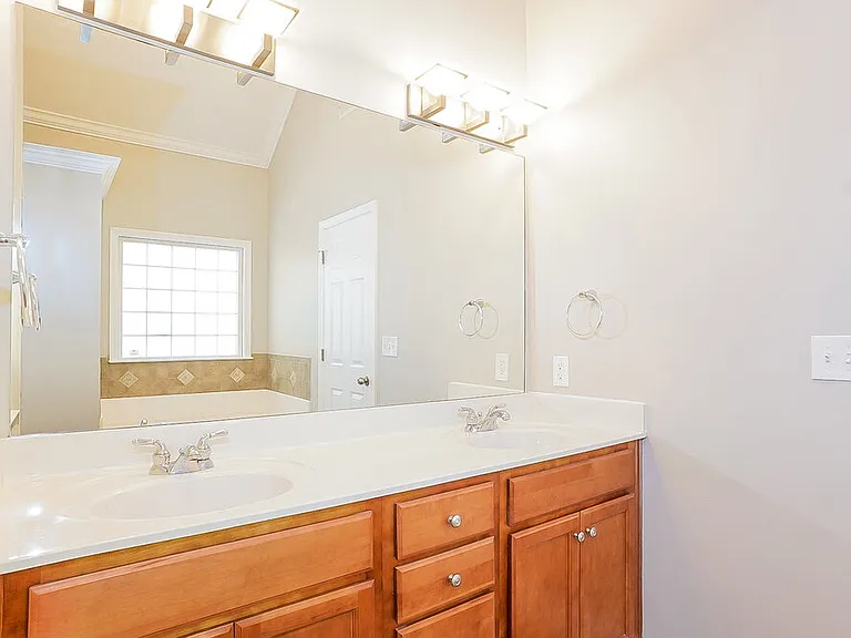 215 Village Park Dr — Photo 10