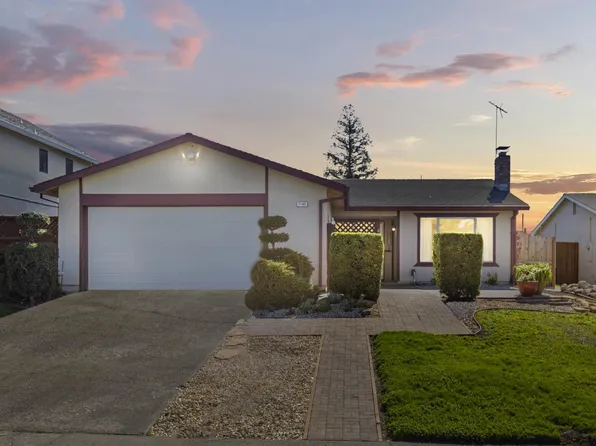 7165 Stanford Oak Dr, Sacramento, CA 95842