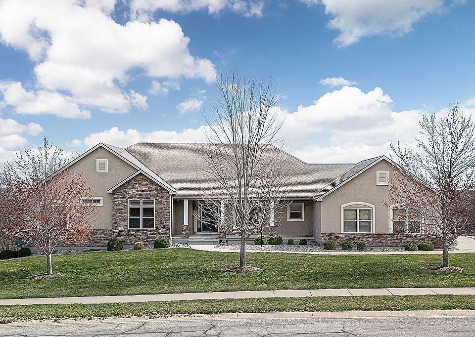 1st image of 4215 Greystone Dr