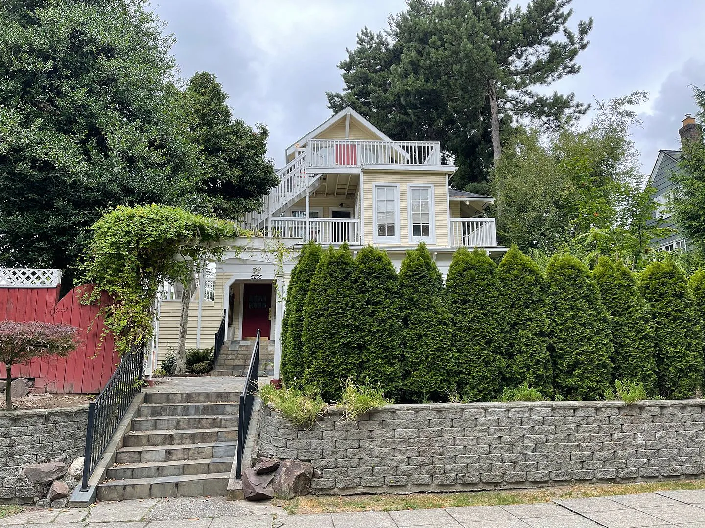 5235 17th Ave NE, Seattle WA 98105 — Photo 1
