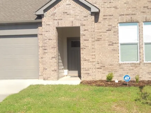 620 Riley Ln, Maumelle, AR 72113