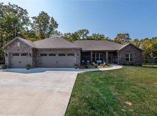 36 Brigadoon Dr, Bella Vista, AR 72715