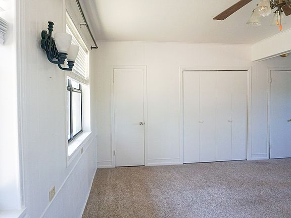 5th image of 608 Spring St