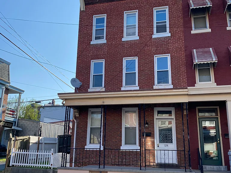 124 S 11th St — Photo 25