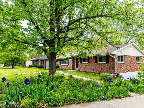 2nd image of 133 Crescent Dr