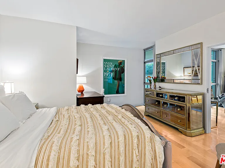 13700 Marina Pointe Dr #327 — Photo 11