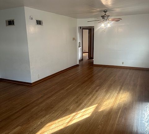 4th image of 7236 Balson Ave #1
