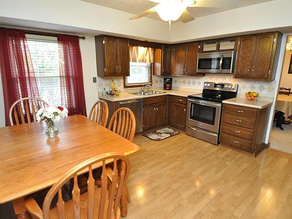 Nice size kitchen for family dinners