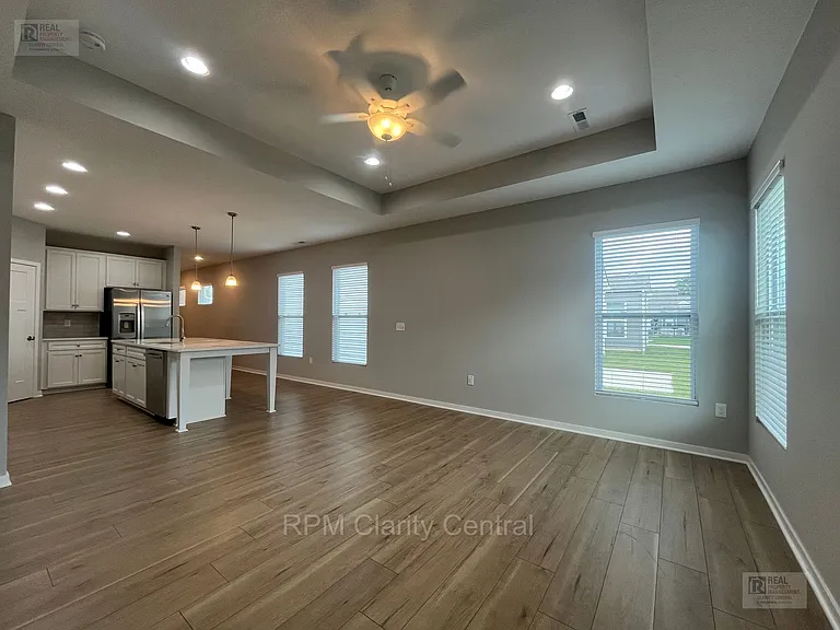 7089 Ashford Way — Photo 8