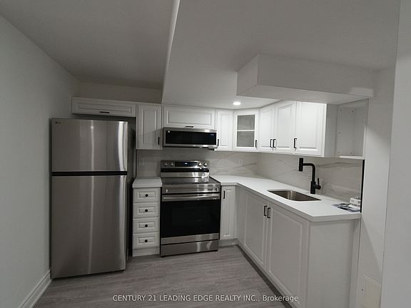 3rd image of 45 Lofthouse Dr