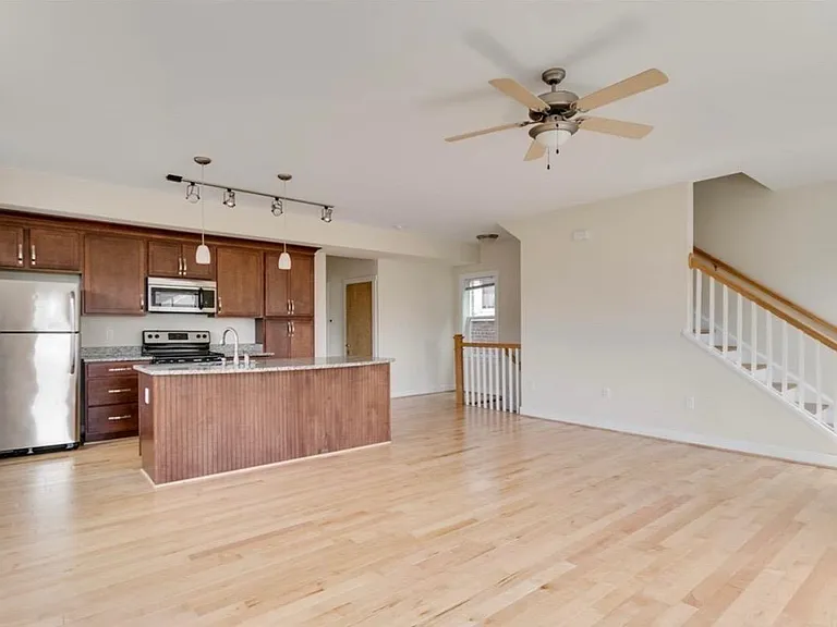 1325 Porter St #B — Photo 1