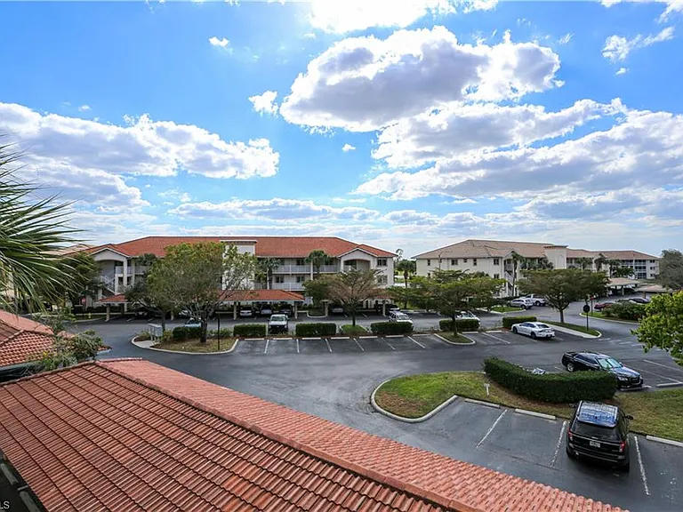 7819 Regal Heron Cir #201 — Photo 4