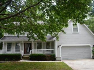 8069 Hall St, Lenexa, KS 66219