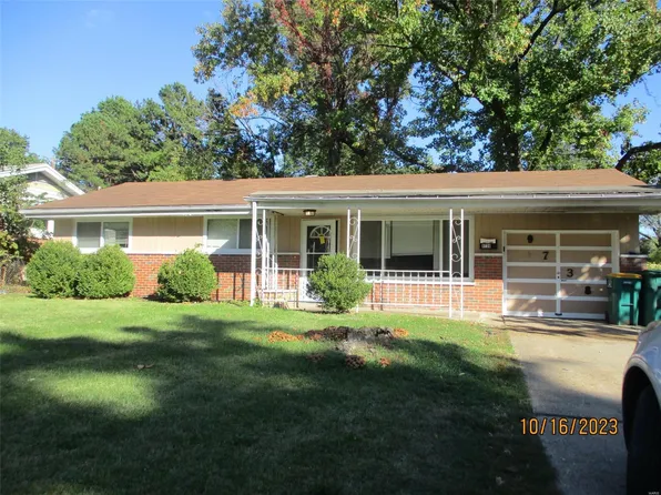 9738 Cambria Dr, Saint Louis, MO 63136