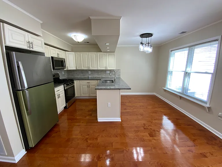 8422 Madison Pl — Photo 24