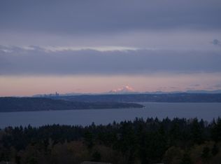 5209 Orca Dr NE, Tacoma, WA