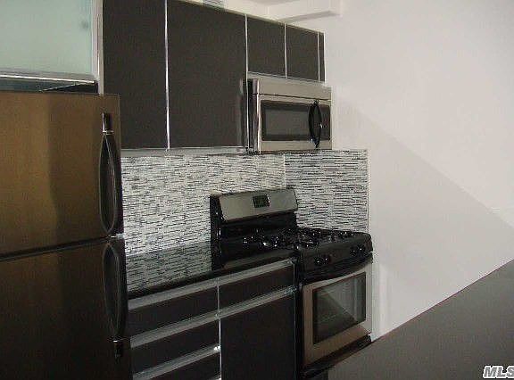 3rd image of 143-20 Hoover Ave #304