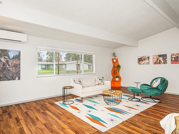 3rd image of 1233 1st St