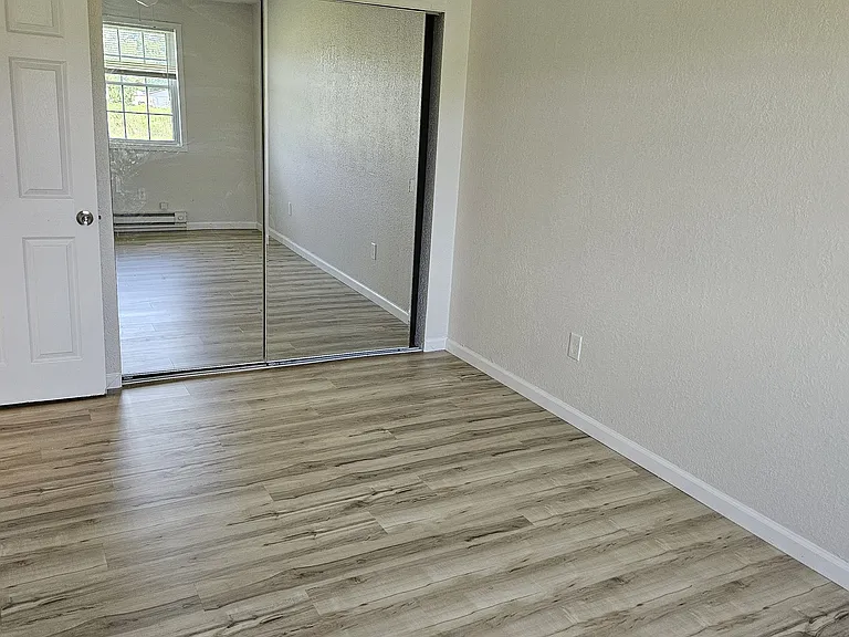 961 Belle Valley Dr #D — Photo 10