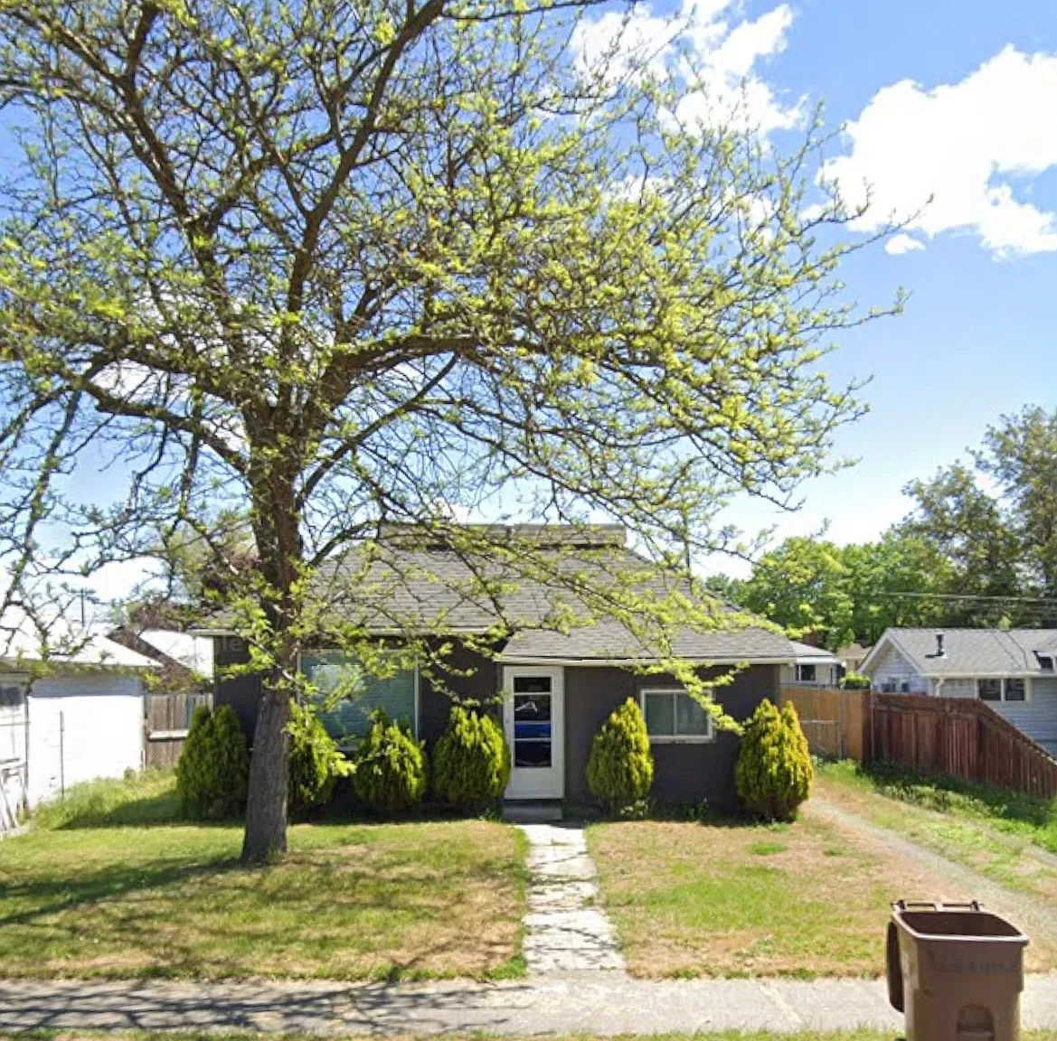 2 bed, 1.5 bath, 912 sqft, $1,400 — Photo 1