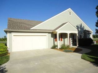 5920 Longleaf Dr, Lawrence, KS 66049