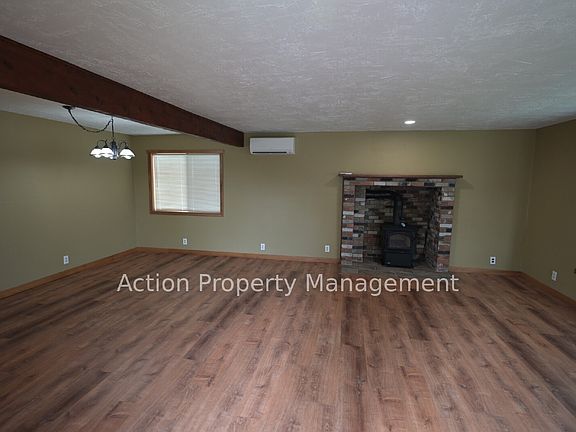 4th image of 550 Sherburne Rd