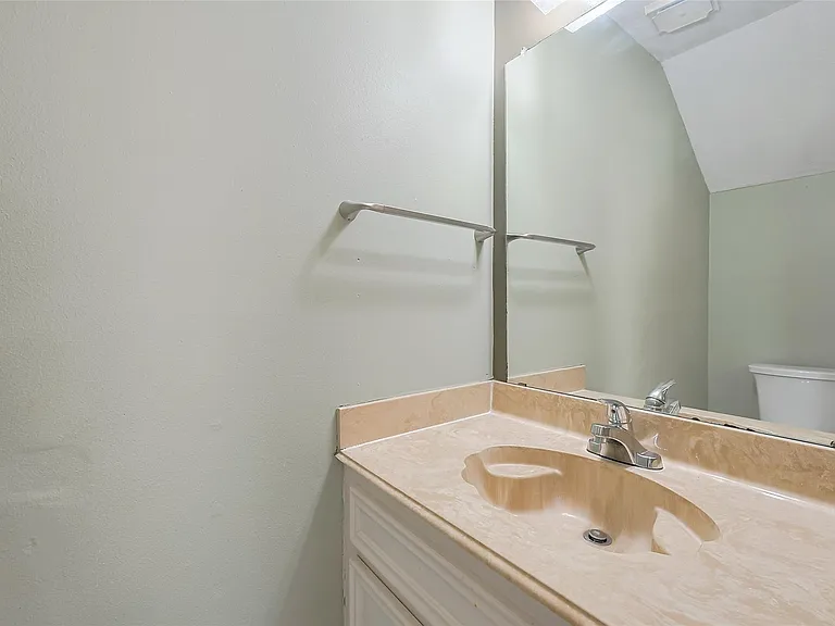 1103 Cheyenne Meadows Dr — Photo 38