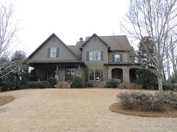 341 Palace Dr, Trussville, AL 35173