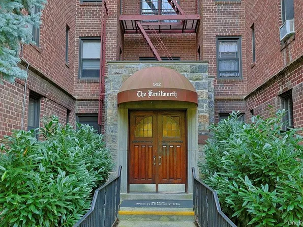 142 Garth Rd APT 3J, Scarsdale, NY 10583