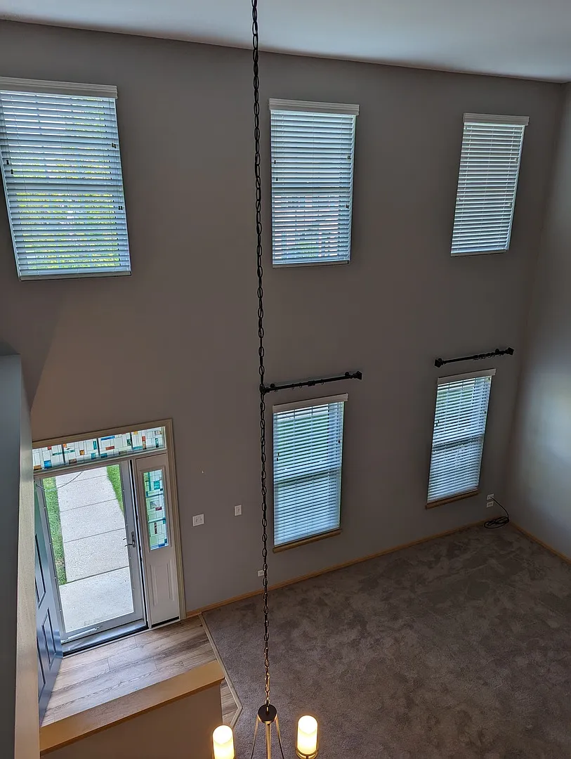 2 bed, 1.5 bath, 1192 sqft, $2,300 — Photo 3