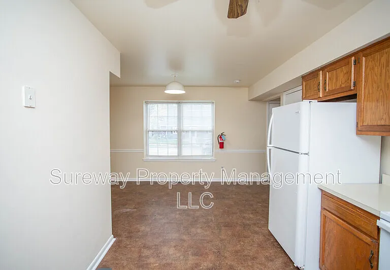 5729 Irving Ave — Photo 13