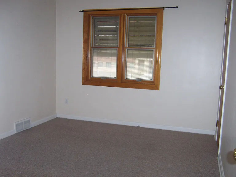 15614 Clifton Blvd — Photo 3