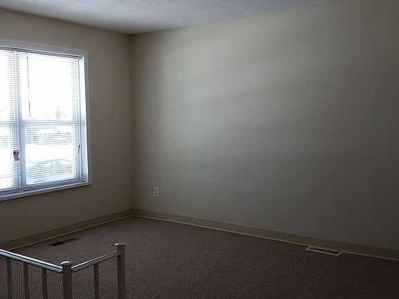 2nd image of 9536 Winkler Dr