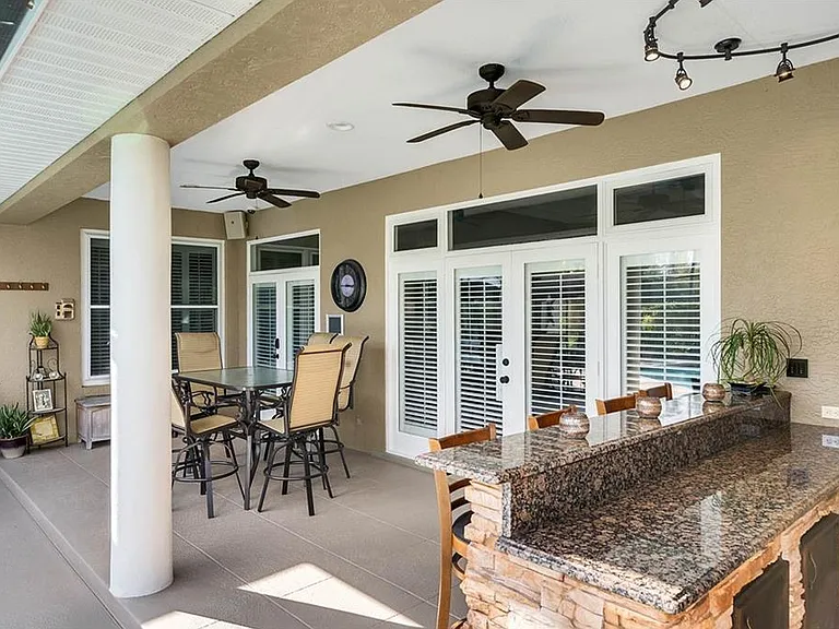 3856 Hunters Isle Dr — Photo 10