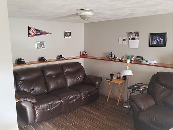 4th image of 3 Cypress Ct