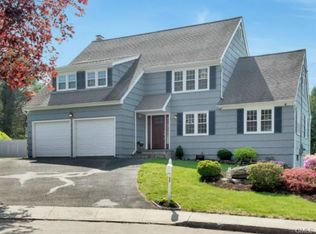 55 Elderberry Ln, Fairfield, CT 06824