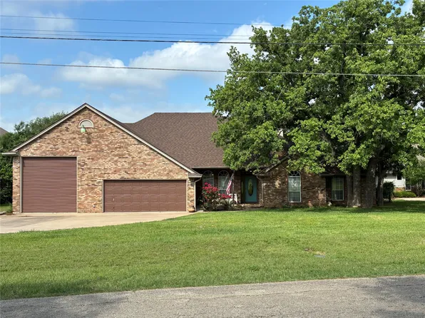 1408 Island Village Ct, Granbury, TX 76048