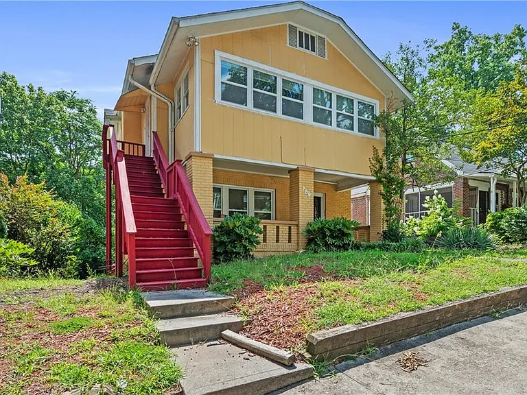 789 Barnett St NE #4 — Photo 1